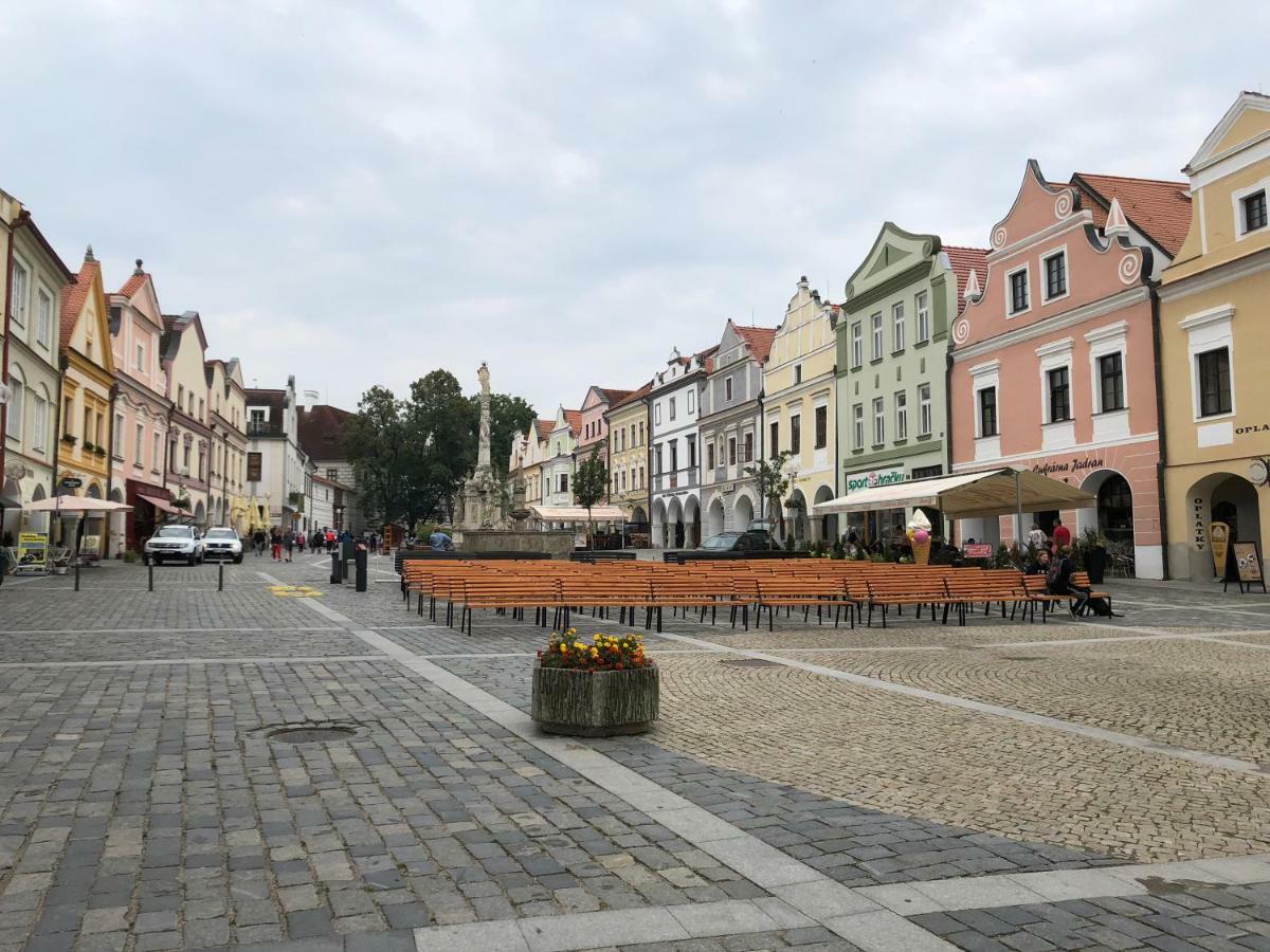 Apartman Na Lukach - Kopretina Třeboň Exterior foto
